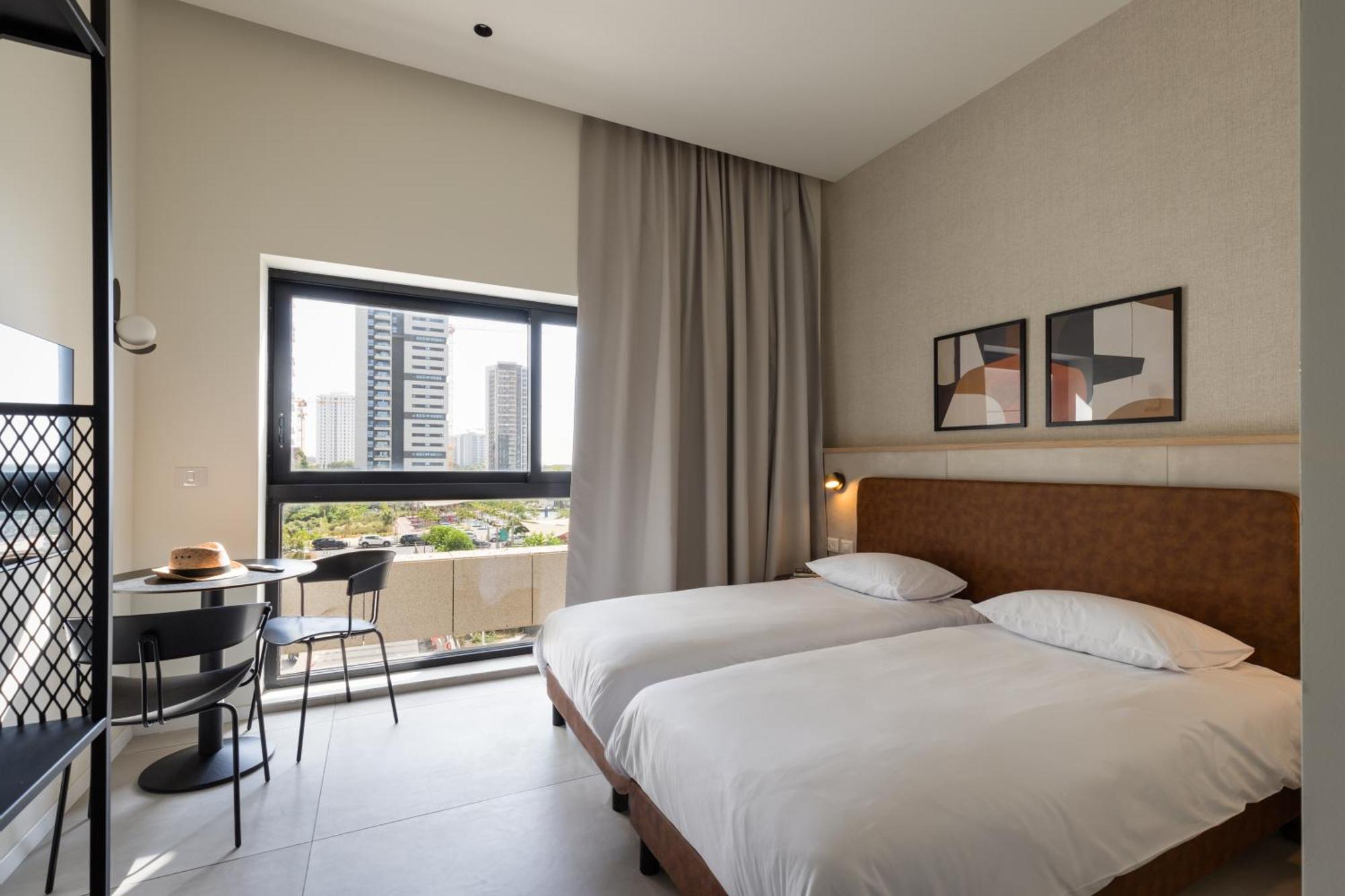Tayo Studios & Apartments Bat Yam Bagian luar foto