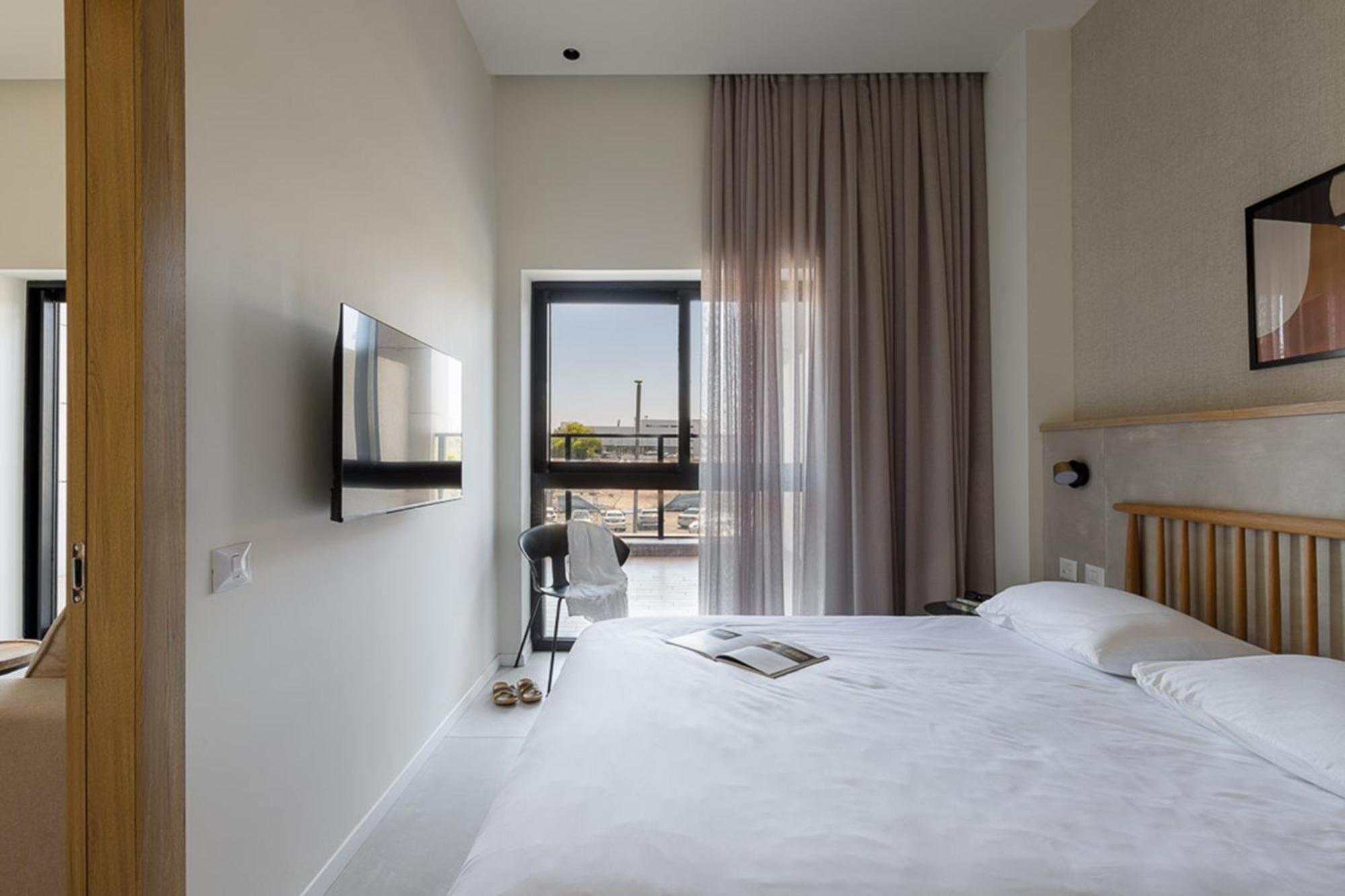 Tayo Studios & Apartments Bat Yam Bagian luar foto
